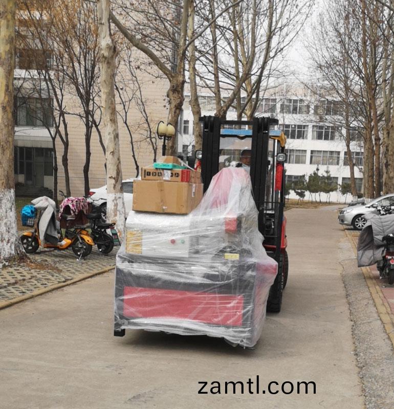 山東聊城大學(xué)採購(gou)玉石(shi)數控鵰(diao)刻機