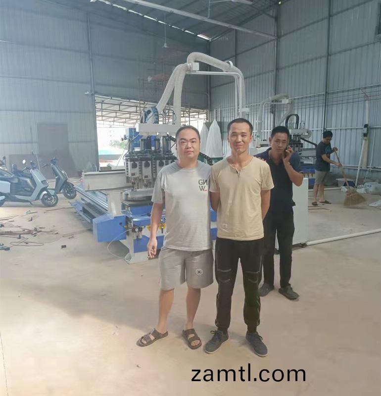 廣東(dong)茂(mao)名(ming)四工(gong)序開(kāi)料(liao)機(圖(tu)1)