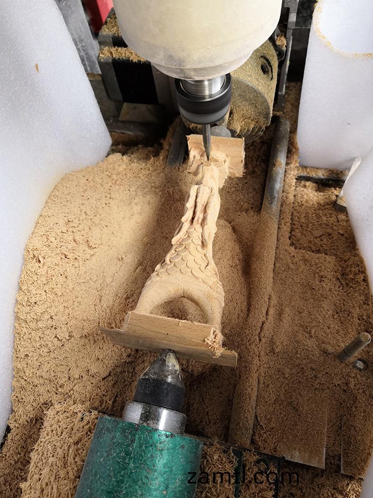 木工(gong)鵰(diao)刻機製(zhi)作的彈弓(圖2)